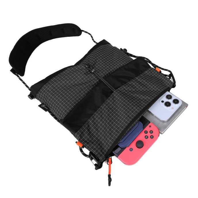 SH69881 Introducing the SUNMI Expandable Outdoor Crossbody Bag - Image 10